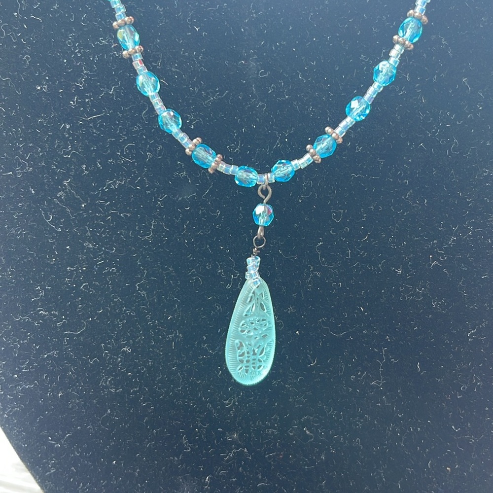 Turquoise beaded necklace